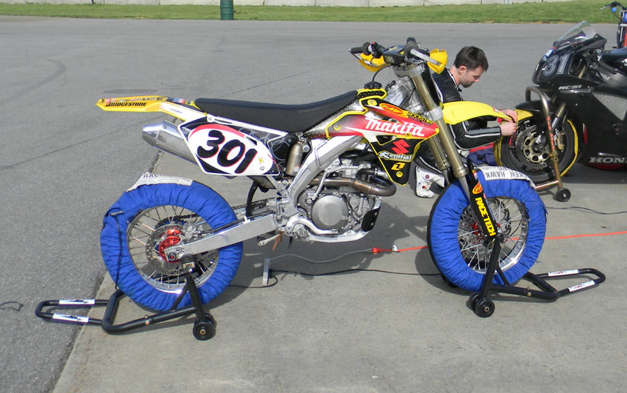 rmz 450 dirt bike